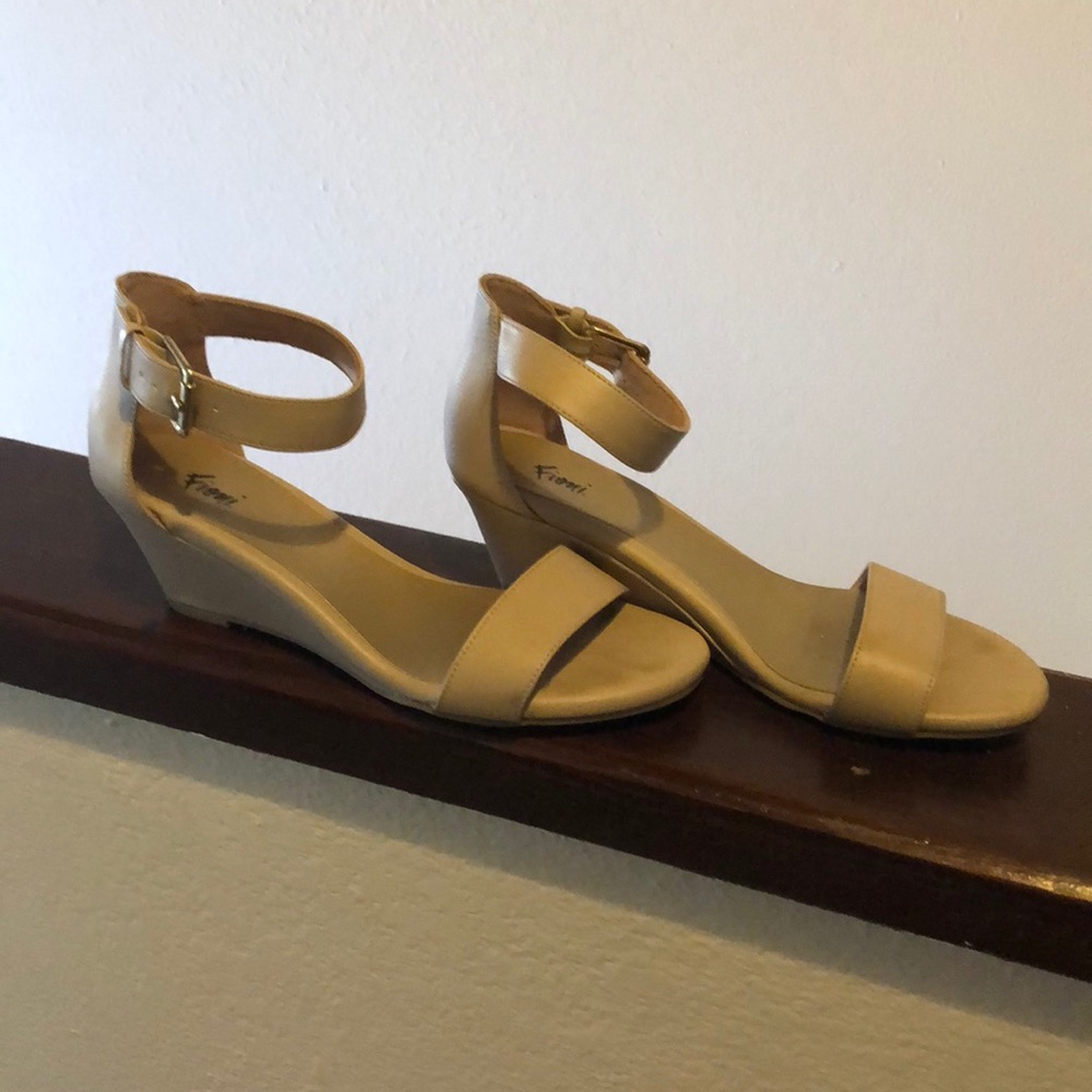 Fioni Sandal